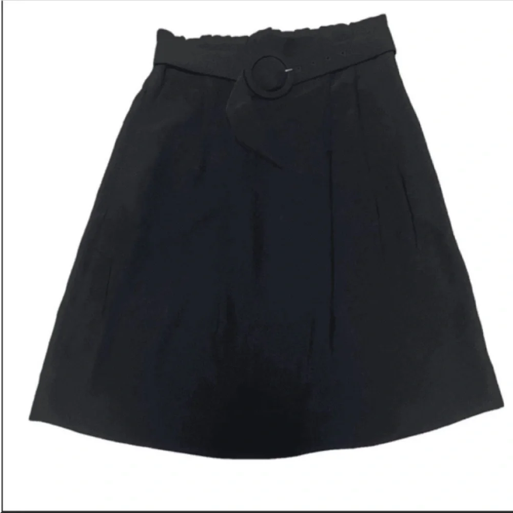 NWT H&M A-line black belted elastic waist pull on skirt with pockets. Size 6